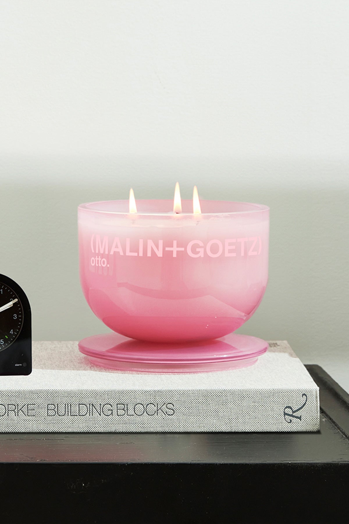 Malin+Goetz – Otto Supercandle 27 OZ / 780 G - Limited Edition